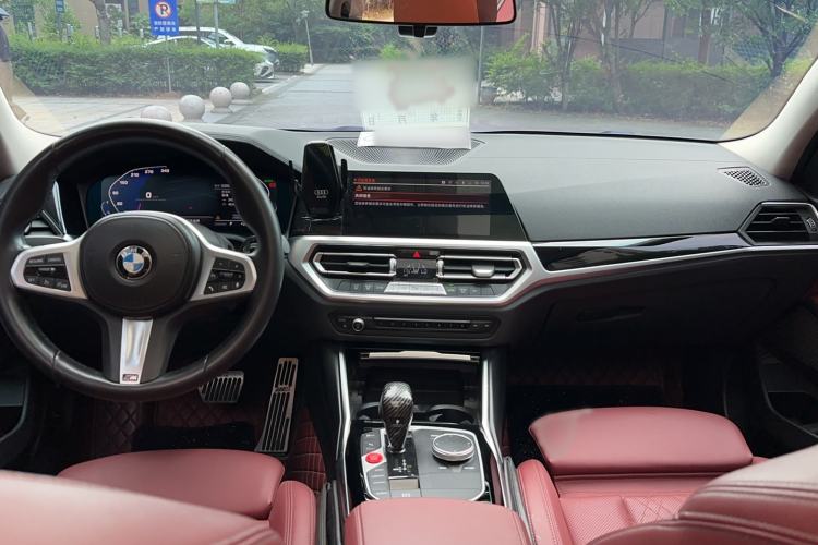 Used BMW 3 Series 2022 Restyled 320Li M Sport Package Interior 3