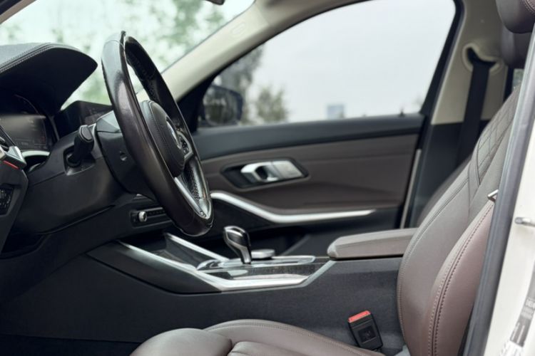 Used BMW 3 Series 2022 325Li M Sport Package Interior 3