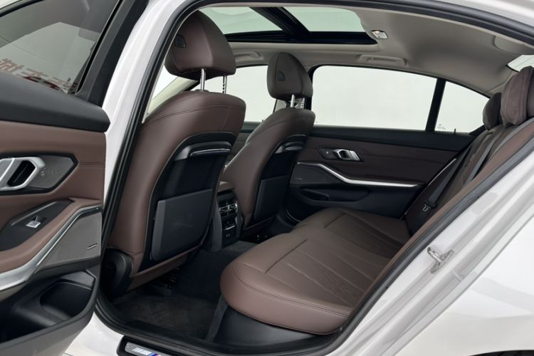 Used BMW 3 Series 2022 Restyled 325Li M Sport Night Edition Package Interior 3