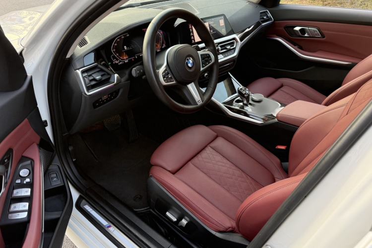 Used BMW 3 Series 2022 Updated 325Li M Sport Package Interior 3