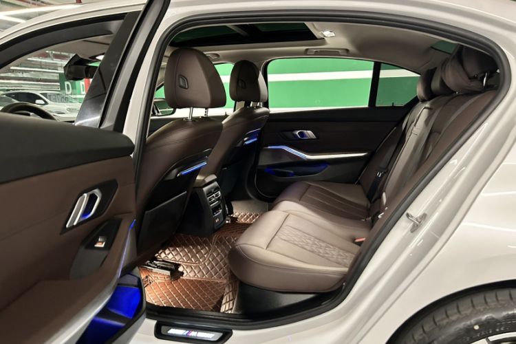 Used BMW 3 Series 2022 325Li M Sport Package Interior 4