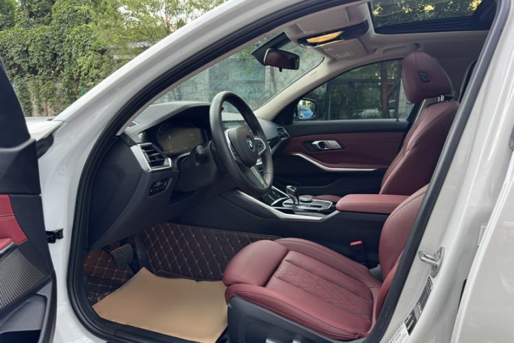 Used BMW 3 Series 2022 320Li M Sport Package Interior 4
