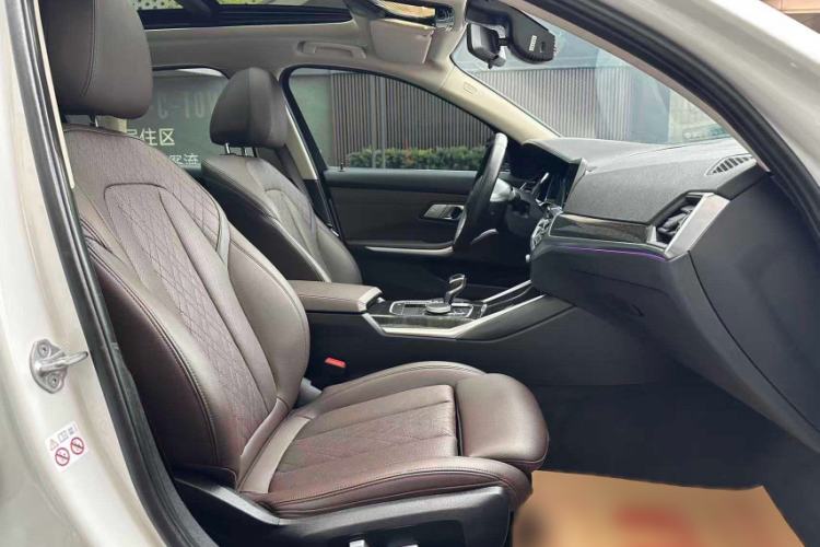 Used BMW 3 Series 2022 325Li M Sport Package Interior 4