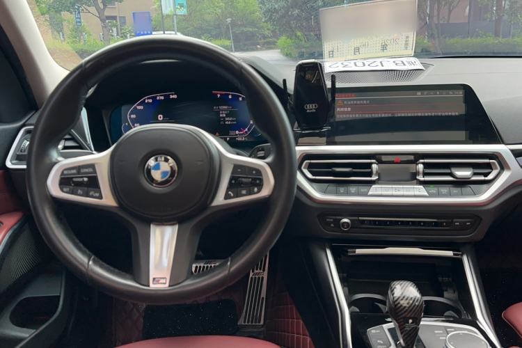 Used BMW 3 Series 2022 Restyled 320Li M Sport Package Interior 4