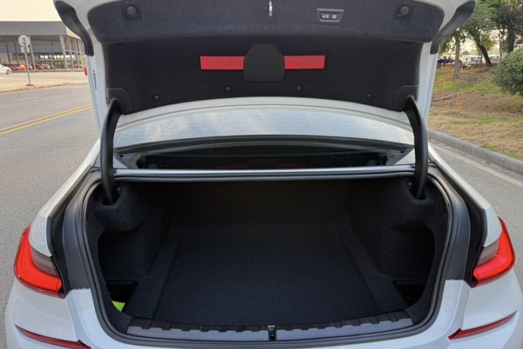 Used BMW 3 Series 2022 Updated 325Li M Sport Package Interior 5