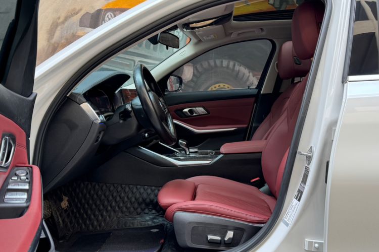 Used BMW 3 Series 2022 325Li M Sport Package Interior 6