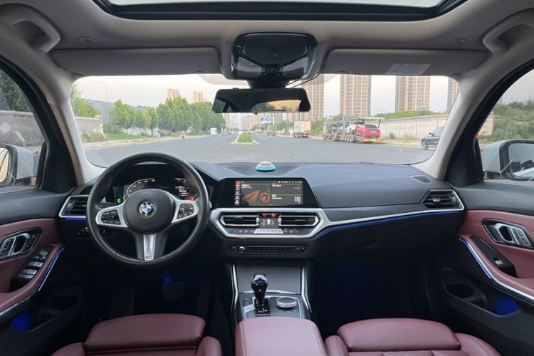 Used BMW 3 Series 2022 325i M Sport Package Interior 6