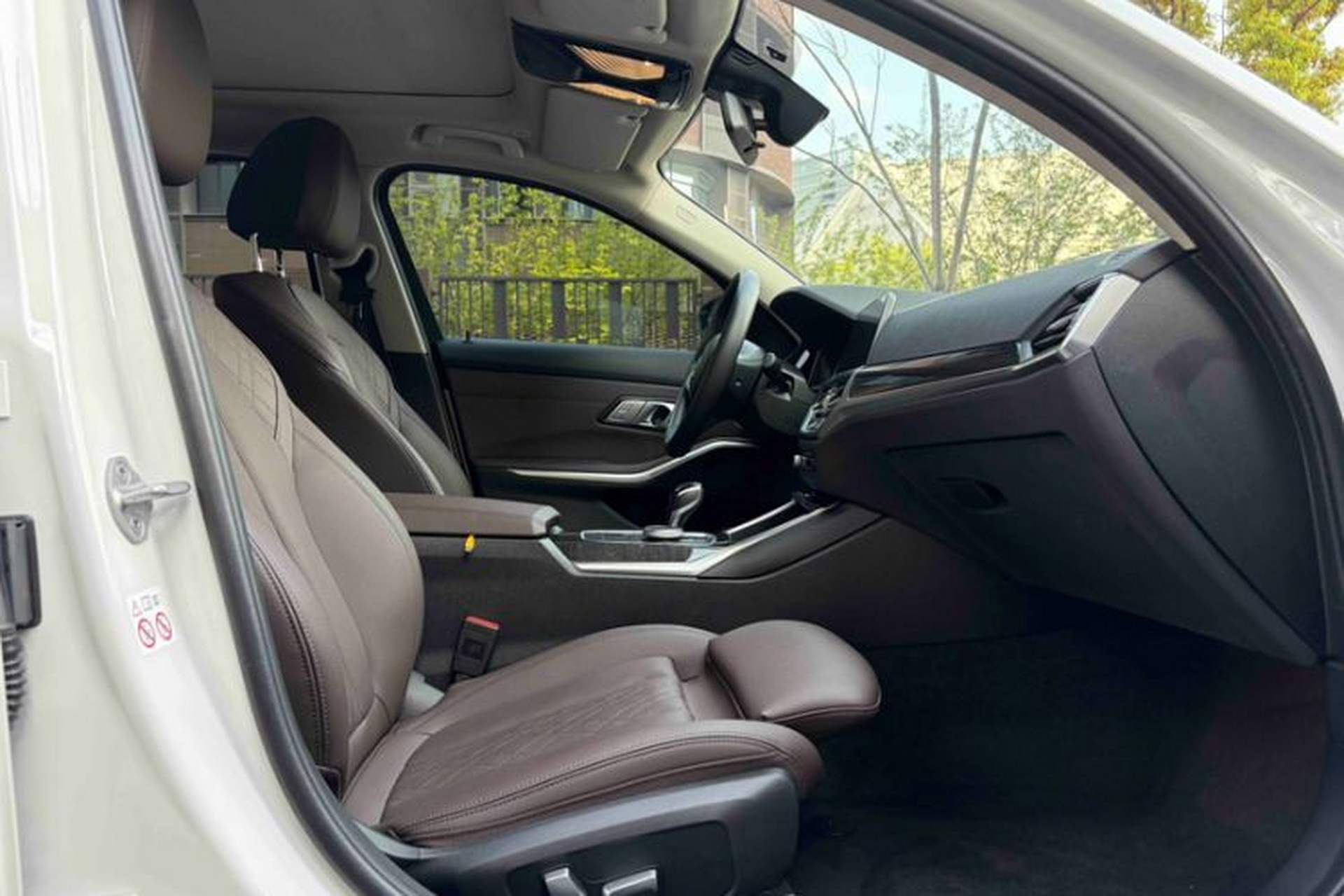 Used BMW 3 Series 2022 325Li M Sport Package Interior 8