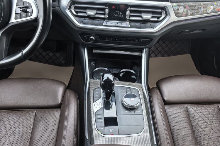 Used BMW 3 Series 2022 Revised 325i M Sport Night Edition Package Interior 9