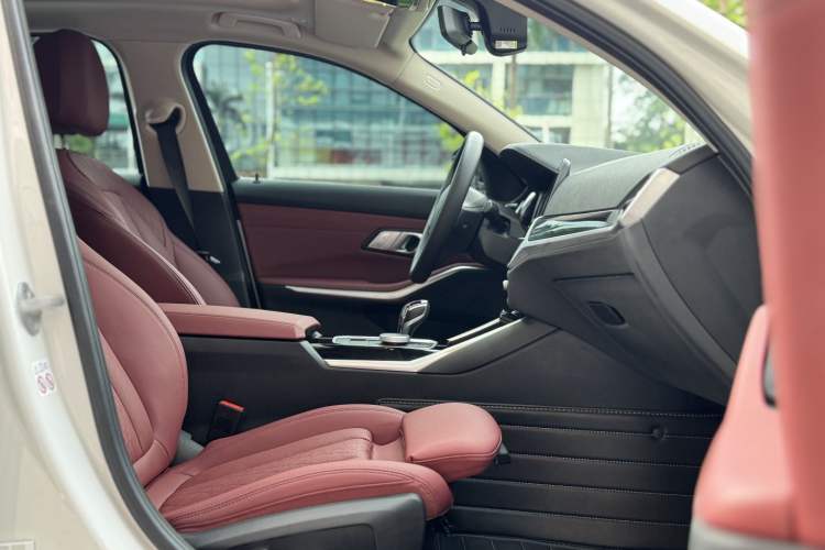 Used BMW 3 Series 2022 320Li M Sport Package Interior 9