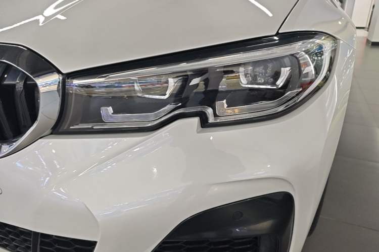 Used BMW 3 Series 2022 325i M Sport Package Left Front Headlight