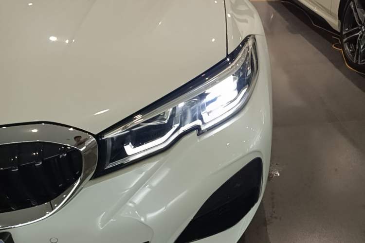 Used BMW 3 Series 2022 325Li M Sport Package Left Front Headlight