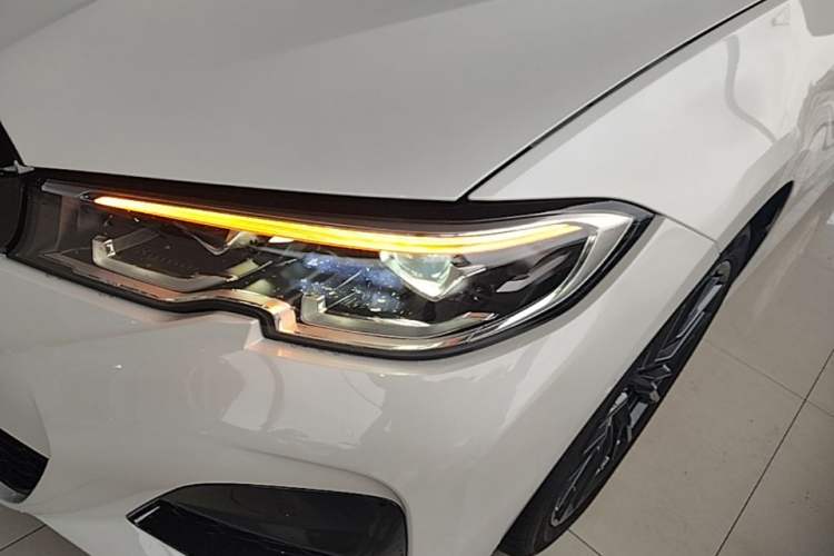 Used BMW 3 Series 2022 Restyled 330Li xDrive M Sport Night Edition Package Left Front Headlight