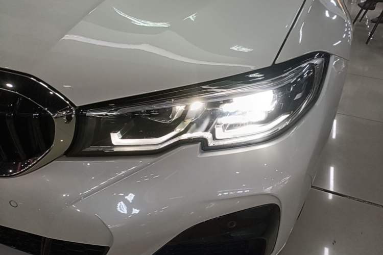 Used BMW 3 Series 2022 325Li M Sport Package Left Front Headlight