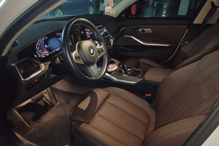 Used BMW 3 Series 2022 325Li M Sport Package Left Front Seat