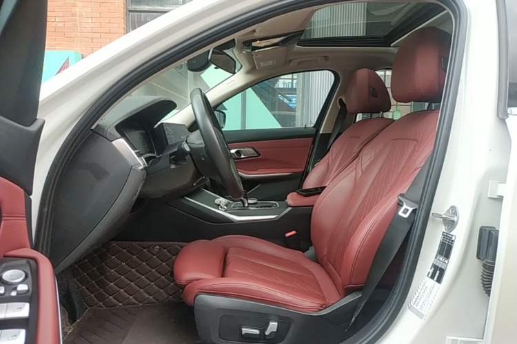 Used BMW 3 Series 2022 325i M Sport Package Left Front Seat