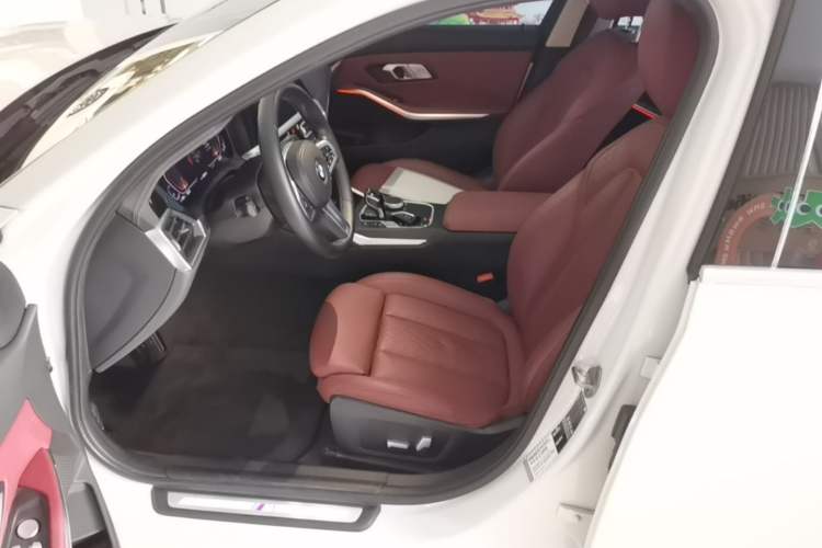 Used BMW 3 Series 2022 325i M Sport Package Left Front Seat