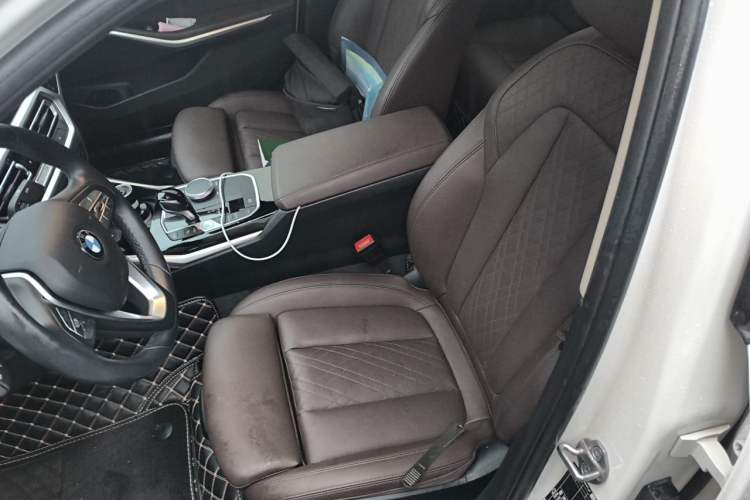 Used BMW 3 Series 2022 Updated 320i Sport Package Left Front Seat