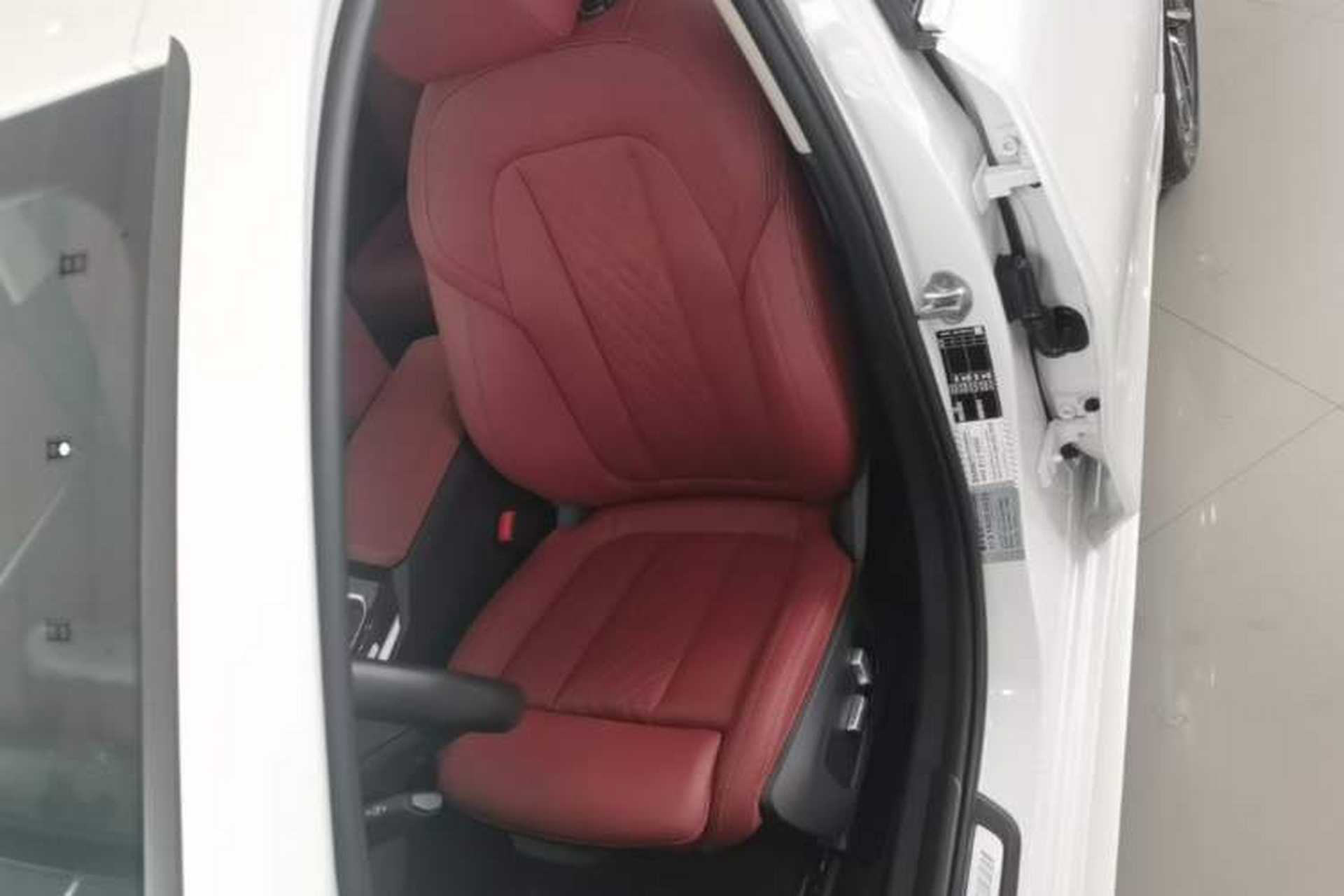 Used BMW 3 Series 2022 325Li M Sport Package Left Front Seat