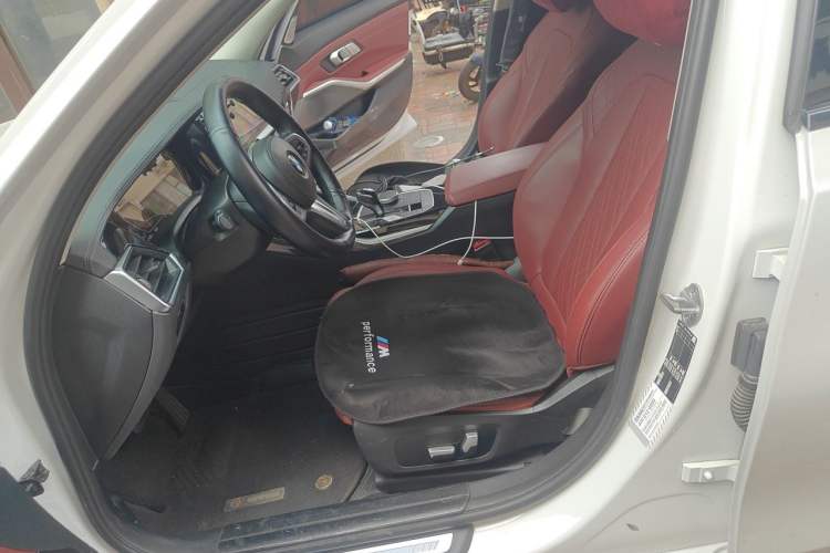 Used BMW 3 Series 2022 320Li M Sport Package Left Front Seat