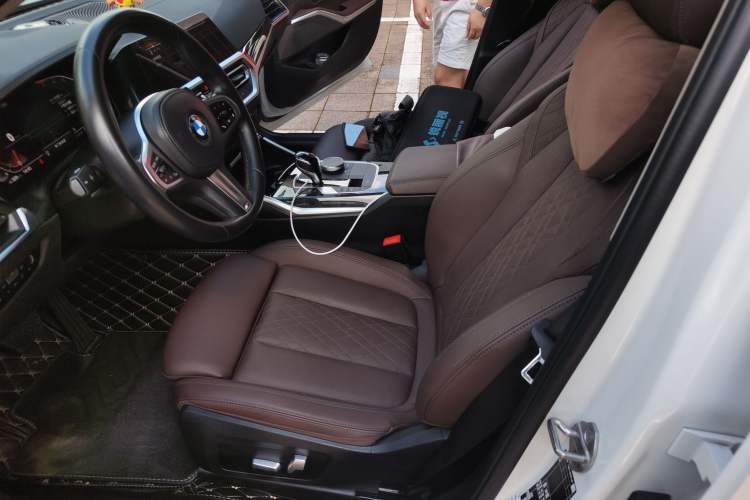 Used BMW 3 Series 2022 325Li M Sport Package Left Front Seat