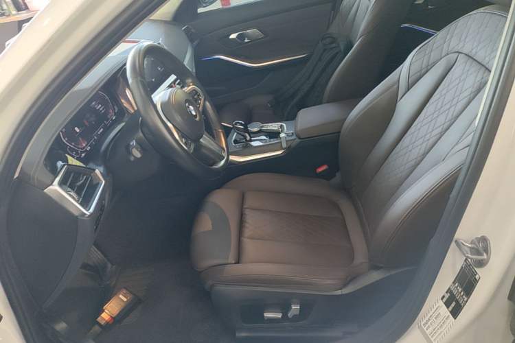 Used BMW 3 Series 2022 325i M Sport Package Left Front Seat
