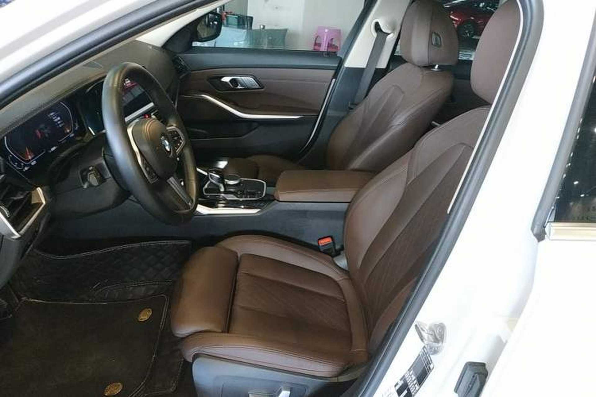 Used BMW 3 Series 2022 Restyled 320Li M Sport Package Left Front Seat