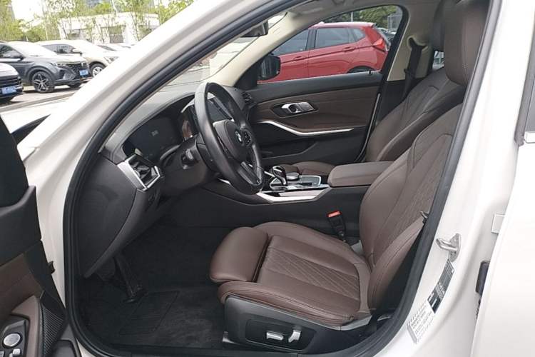 Used BMW 3 Series 2022 320Li M Sport Package Left Front Seat