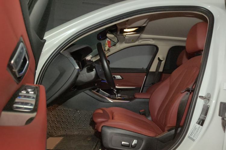 Used BMW 3 Series 2022 325Li M Sport Package Left Front Seat