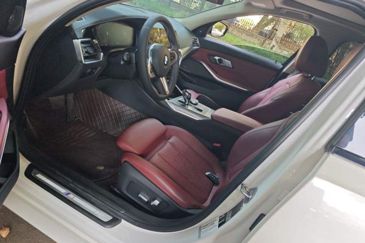 Used BMW 3 Series 2022 325i M Sport Night Edition Package Left Front Seat