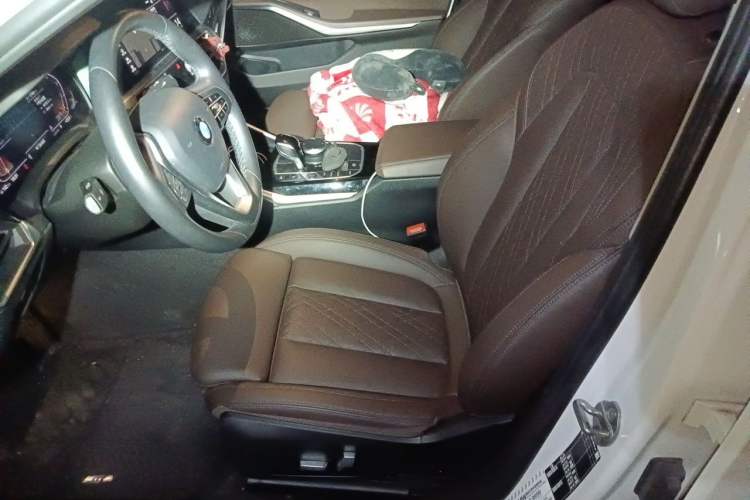 Used BMW 3 Series 2022 320i Sport Package Left Front Seat