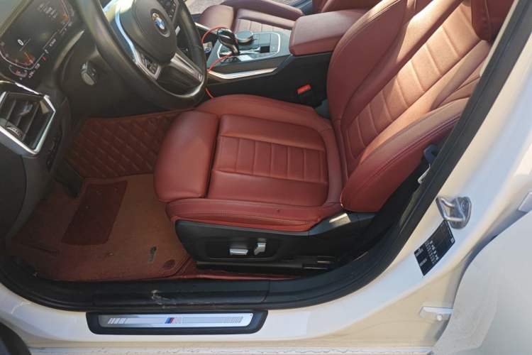 Used BMW 3 Series 2022 325i M Sport Night Edition Package Left Front Seat