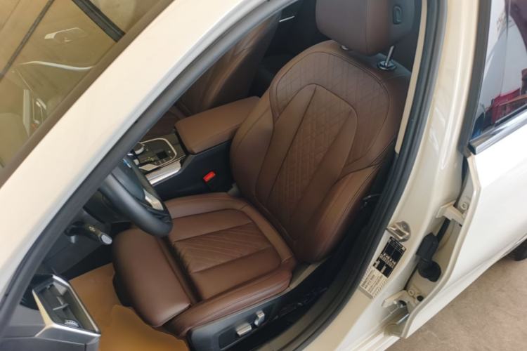 Used BMW 3 Series 2022 Updated 320i Sport Package Left Front Seat