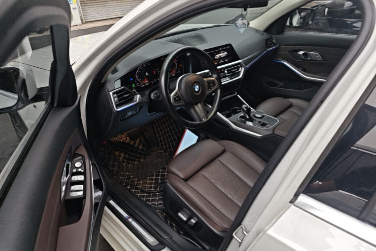 Used BMW 3 Series 2022 325i M Sport Package Left Front Seat