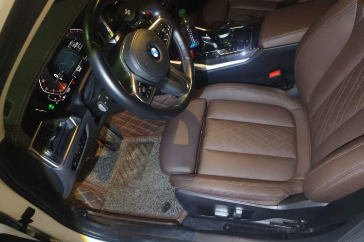 Used BMW 3 Series 2022 325Li M Sport Package Left Front Seat