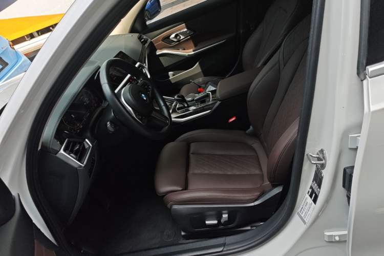 Used BMW 3 Series 2022 325Li M Sport Package Left Front Seat