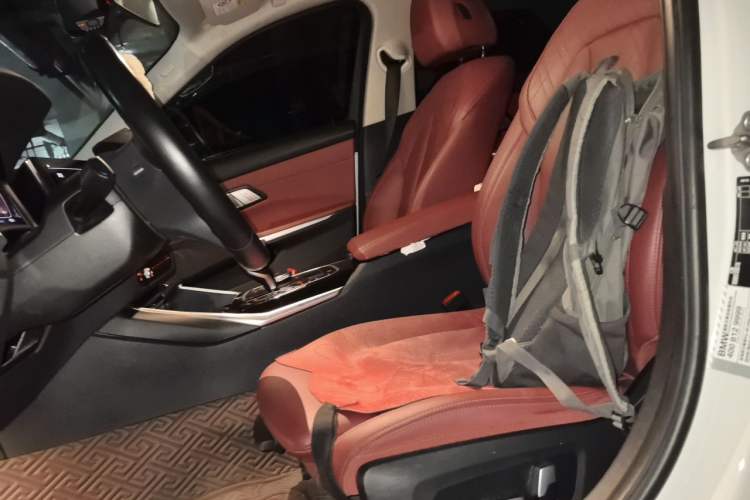 Used BMW 3 Series 2022 320Li M Sport Package Left Front Seat