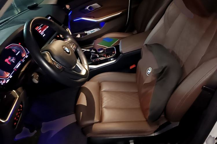 Used BMW 3 Series 2022 320i Sport Package Left Front Seat