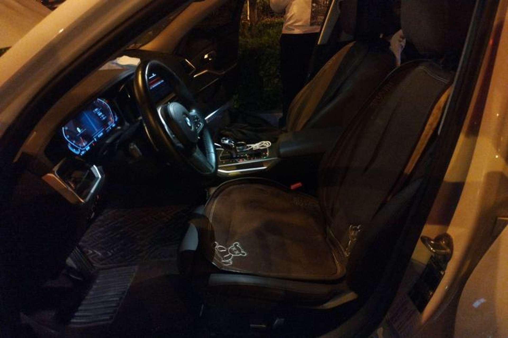 Used BMW 3 Series 2022 330i M Sport Night Edition Left Front Seat
