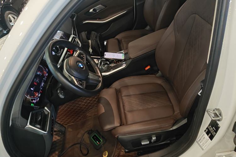 Used BMW 3 Series 2022 325Li M Sport Package Left Front Seat