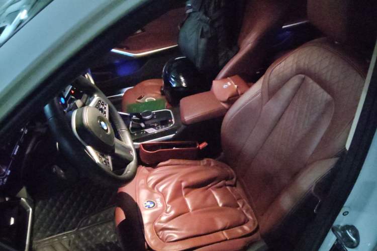 Used BMW 3 Series 2022 325Li M Sport Package Left Front Seat