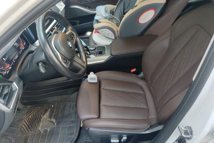 Used BMW 3 Series 2022 Restyled 325Li M Sport Night Edition Package Left Front Seat