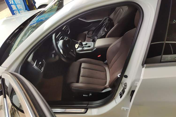 Used BMW 3 Series 2022 325Li M Sport Package Left Front Seat