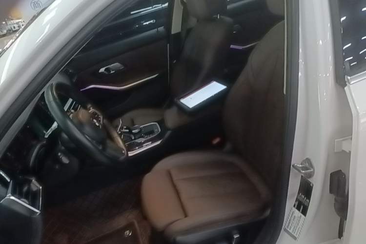 Used BMW 3 Series 2022 325Li M Sport Package Left Front Seat