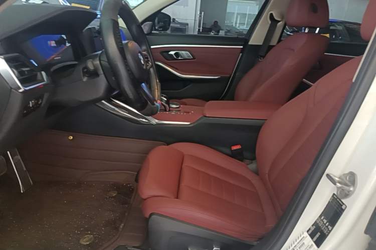 Used BMW 3 Series 2022 320Li M Sport Package Left Front Seat