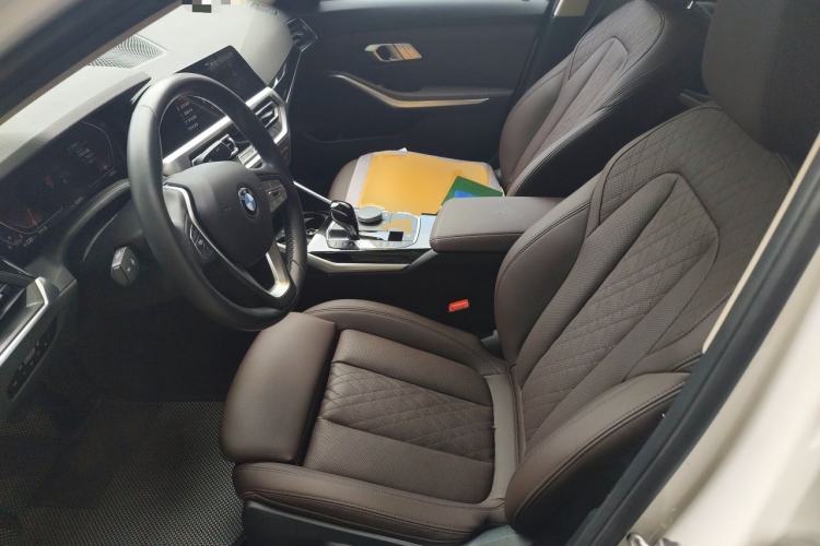 Used BMW 3 Series 2022 320i Sport Package Left Front Seat