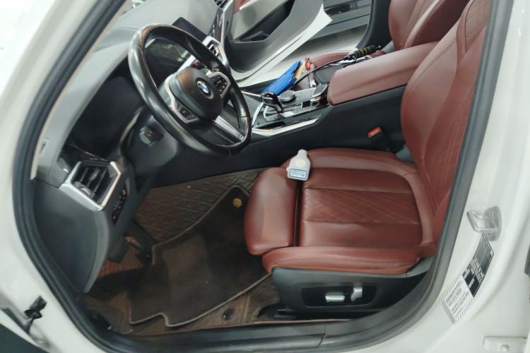 Used BMW 3 Series 2022 320Li M Sport Package Left Front Seat