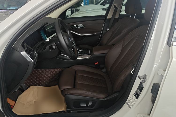 Used BMW 3 Series 2022 325Li M Sport Package Left Front Seat