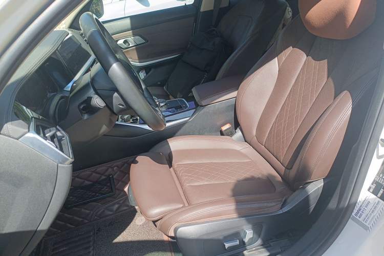 Used BMW 3 Series 2022 325Li M Sport Package Left Front Seat