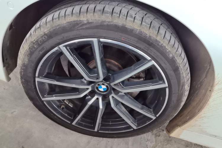 Used BMW 3 Series 2022 Updated 325Li M Sport Package Left Front Wheel Hub
